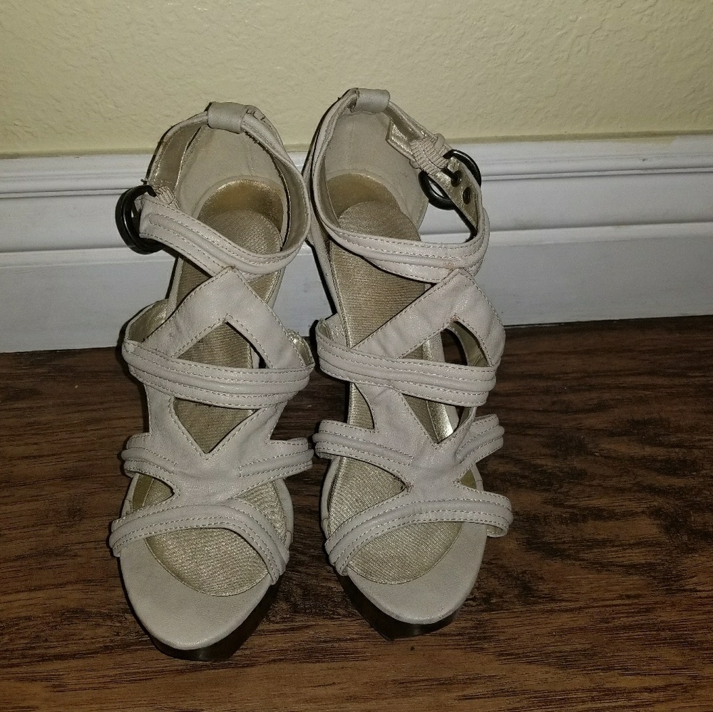 Very cute & Comfy Platforms